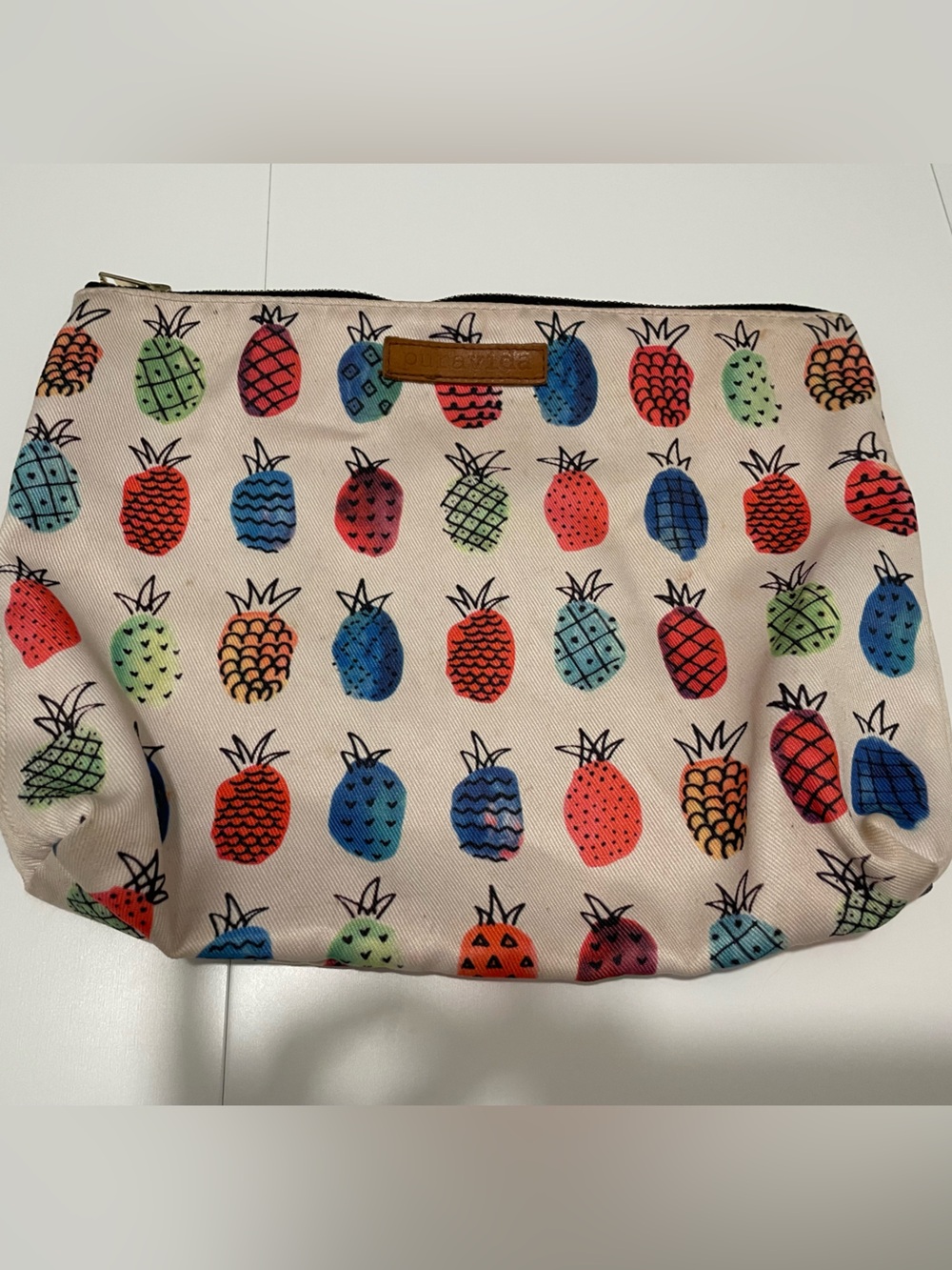 Pura Vida Brand Pineapple Print Zip Up Pouch Bag